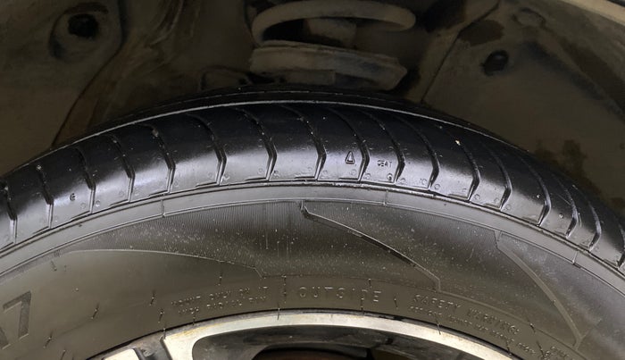 2023 MG ASTOR SAVVY 1.5 CVT, Petrol, Automatic, 17,710 km, Right Front Tyre Tread