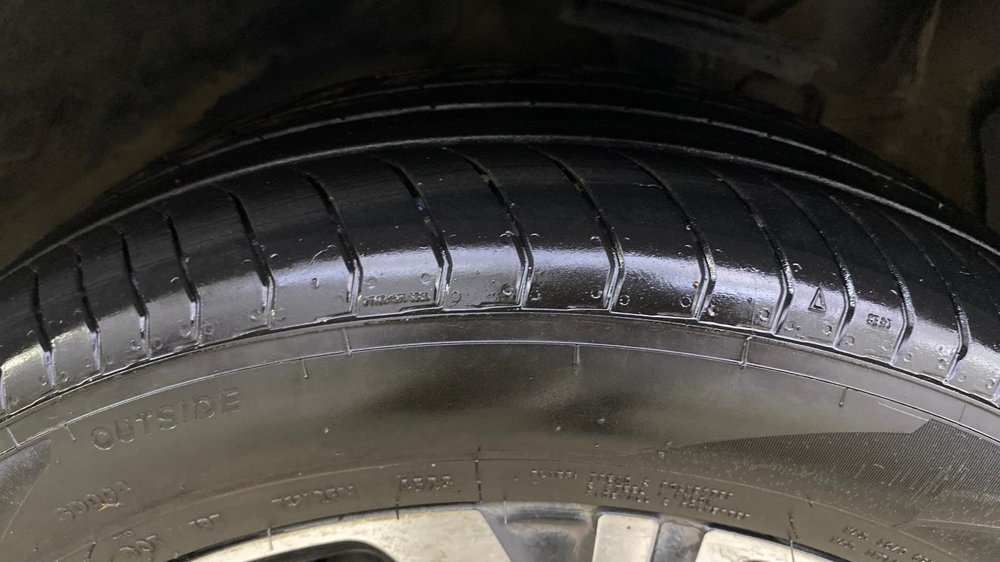 2023 MG ASTOR SAVVY 1.5 CVT, Petrol, Automatic, 17,710 km, Left Front Tyre Tread