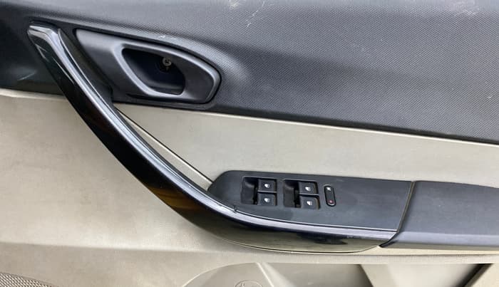 2017 Tata Tiago XZA PETROL, Petrol, Automatic, 58,964 km, Driver Side Door Panels Control