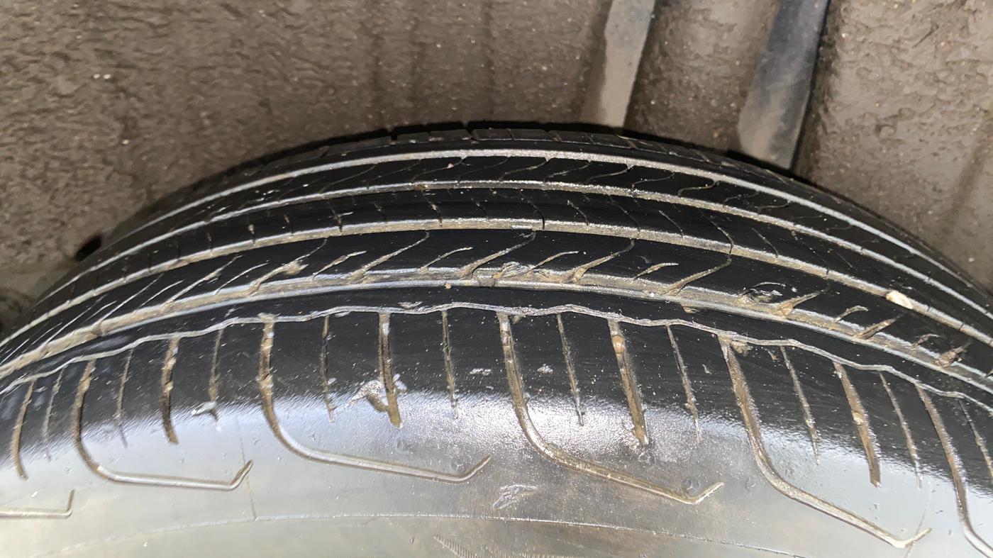 2023 Maruti FRONX ZETA 1.0L TURBO 6 AT, Petrol, Automatic, 24,085 km, Left Rear Tyre Tread