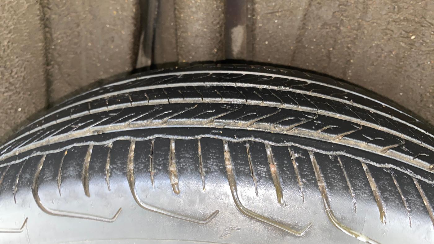2023 Maruti FRONX ZETA 1.0L TURBO 6 AT, Petrol, Automatic, 24,085 km, Right Rear Tyre Tread