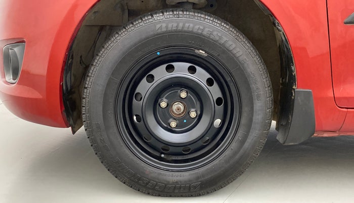 2012 Maruti Swift VXI D, Petrol, Manual, 46,842 km, Left Front Wheel