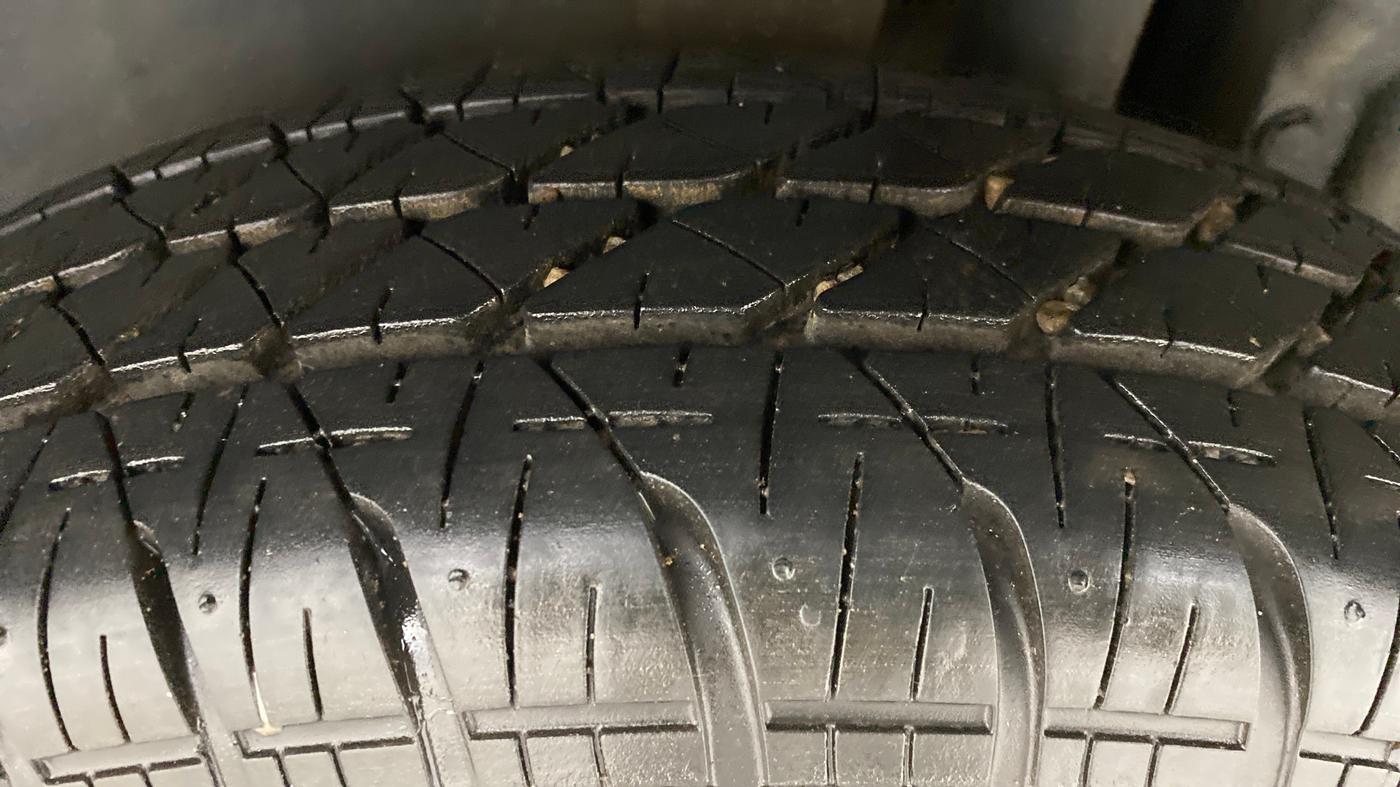 2012 Maruti Swift VXI D, Petrol, Manual, 46,842 km, Left Rear Tyre Tread
