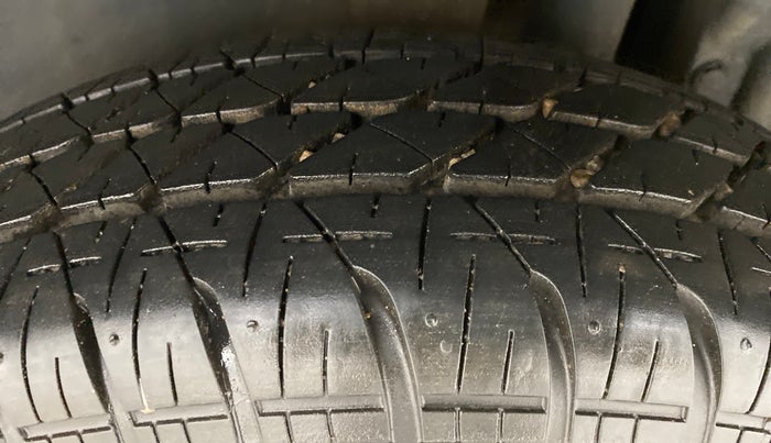 2012 Maruti Swift VXI D, Petrol, Manual, 46,842 km, Left Rear Tyre Tread
