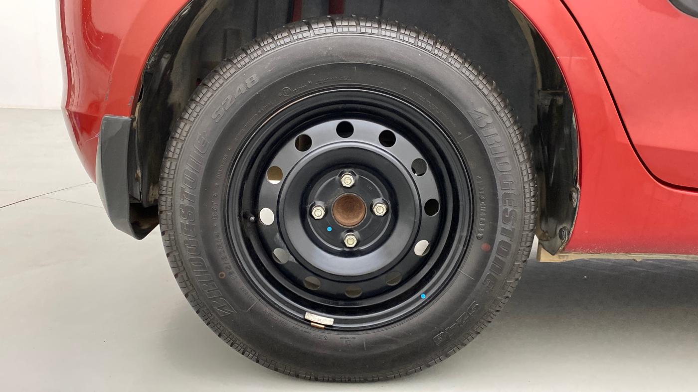 2012 Maruti Swift VXI D, Petrol, Manual, 46,842 km, Right Rear Wheel