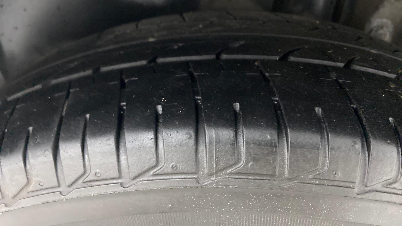 2017 Maruti Ertiga VDI SHVS, Diesel, Manual, 80,280 km, Left Rear Tyre Tread