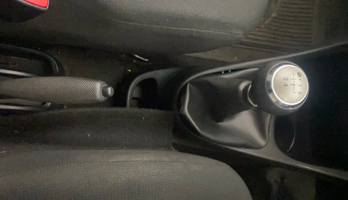 2013 Toyota Etios G, Petrol, Manual, 29,692 km, Gear Lever