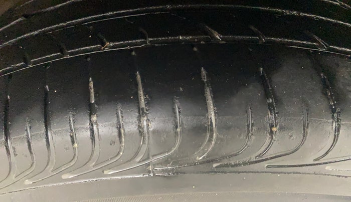 2013 Toyota Etios G, Petrol, Manual, 29,692 km, Left Rear Tyre Tread