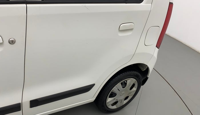 2017 Maruti Wagon R 1.0 VXI AMT, CNG, Automatic, 53,444 km, Rear left door - Minor scratches