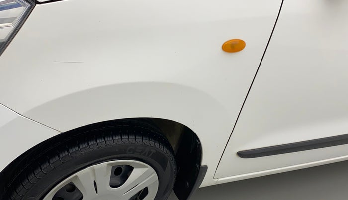 2017 Maruti Wagon R 1.0 VXI AMT, CNG, Automatic, 53,444 km, Left fender - Minor scratches