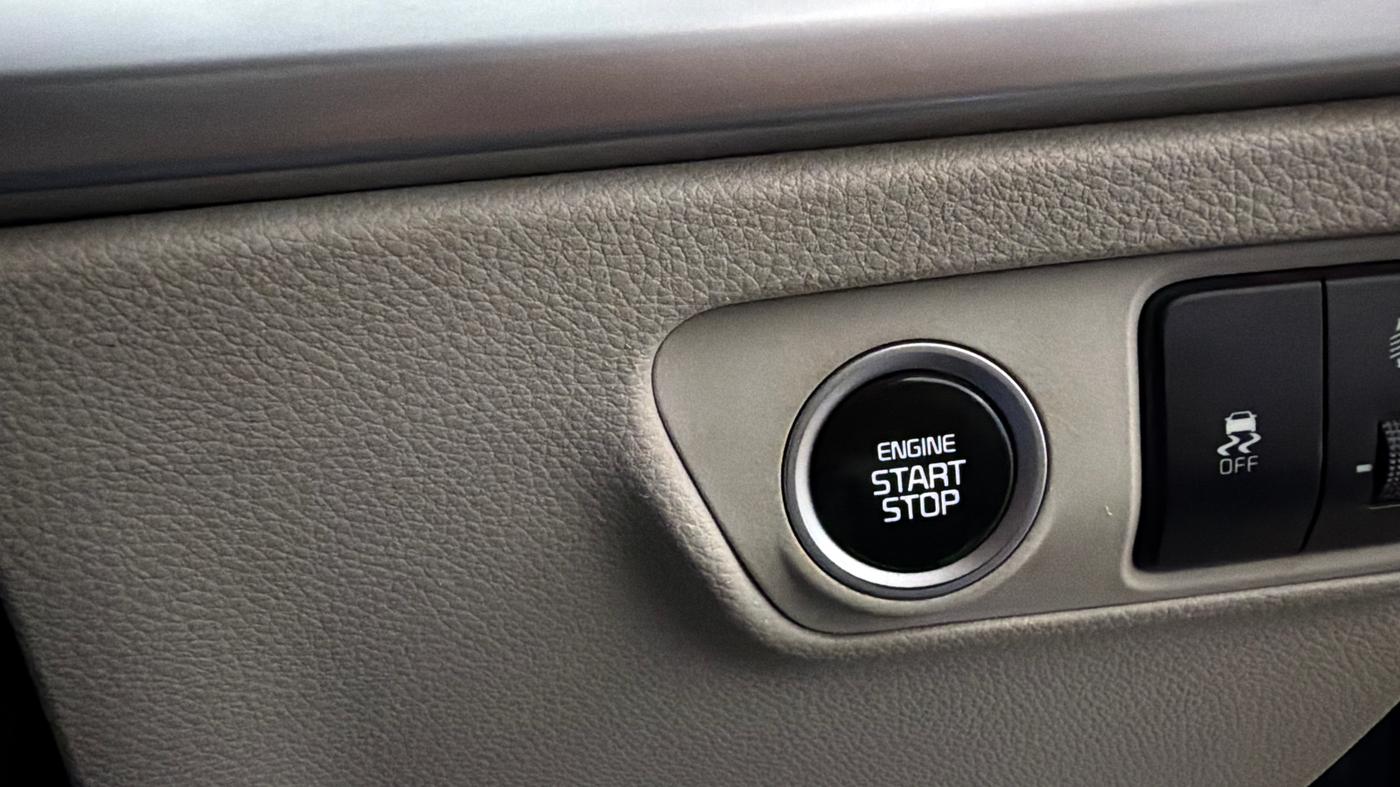 2022 KIA CARENS PRESTIGE PLUS 1.5 DIESEL 7 STR, Diesel, Manual, 1,08,459 km, Keyless Start/ Stop Button