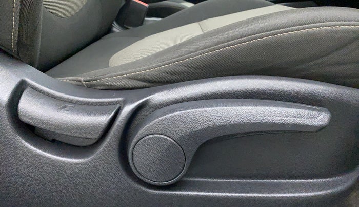2016 Hyundai Creta 1.6 SX PLUS AUTO PETROL, Petrol, Automatic, 69,669 km, Driver Side Adjustment Panel