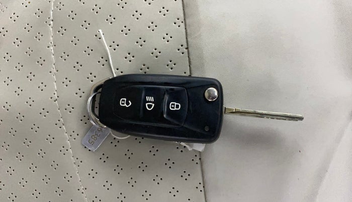 2022 Tata Tiago XZ PLUS CNG, CNG, Manual, 65,064 km, Key Close Up