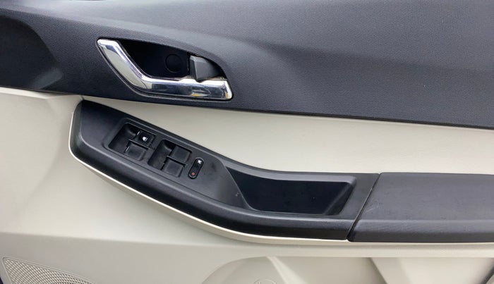 2022 Tata Tiago XZ PLUS CNG, CNG, Manual, 65,064 km, Driver Side Door Panels Control