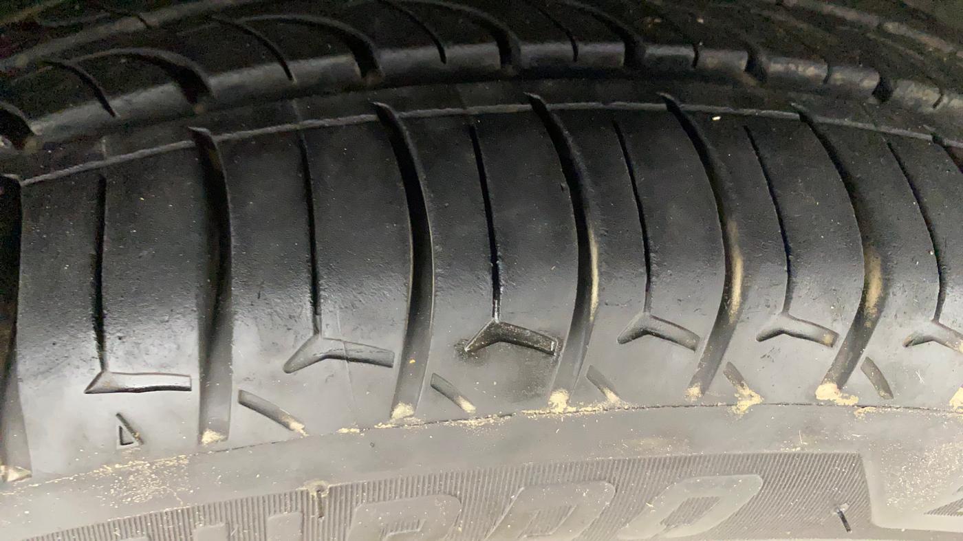 2017 Tata TIGOR XZA PETROL, Petrol, Automatic, 56,811 km, Right Front Tyre Tread
