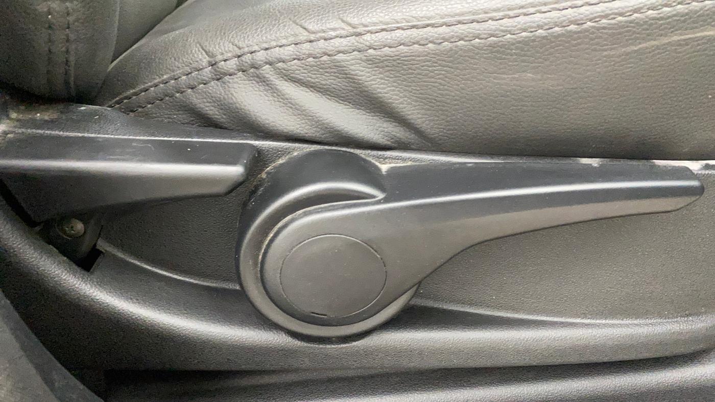 2017 Tata TIGOR XZA PETROL, Petrol, Automatic, 56,811 km, Driver Side Adjustment Panel