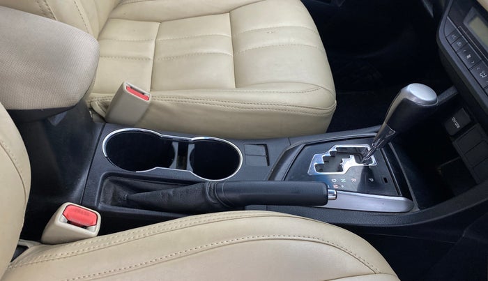 2015 Toyota Corolla Altis G CVT PETROL, Petrol, Automatic, 84,897 km, Gear Lever