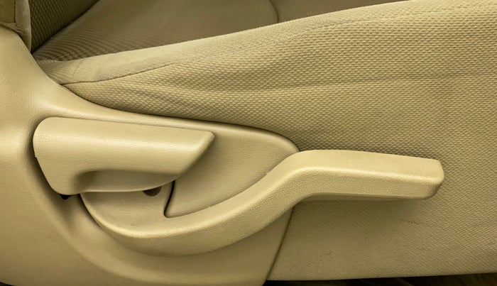 2013 Honda Brio 1.2 VX AT I VTEC, Petrol, Automatic, 64,627 km, Driver Side Adjustment Panel