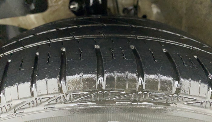 2013 Honda Brio 1.2 VX AT I VTEC, Petrol, Automatic, 64,627 km, Left Front Tyre Tread