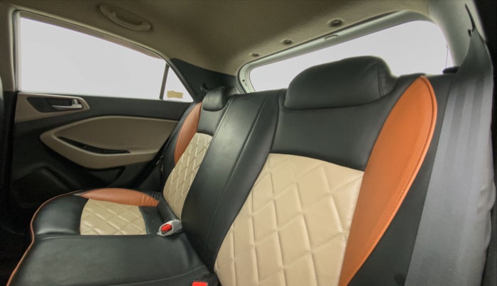 2018 Hyundai Elite i20 SPORTZ 1.2, Petrol, Manual, 30,206 km, Right Side Rear Door Cabin