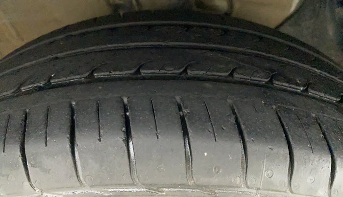 2018 Hyundai Elite i20 SPORTZ 1.2, Petrol, Manual, 30,206 km, Right Front Tyre Tread