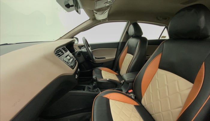 2018 Hyundai Elite i20 SPORTZ 1.2, Petrol, Manual, 30,206 km, Right Side Front Door Cabin
