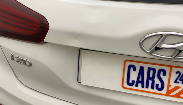 2018 Hyundai Elite i20 SPORTZ 1.2, Petrol, Manual, 30,206 km, Dicky (Boot door) - Slightly dented