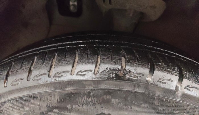 2023 Hyundai GRAND I10 NIOS SPORTZ 1.2 KAPPA VTVT CNG, CNG, Manual, 35,759 km, Left Front Tyre Tread