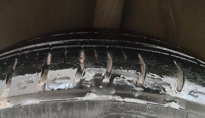 2023 Hyundai GRAND I10 NIOS SPORTZ 1.2 KAPPA VTVT CNG, CNG, Manual, 35,759 km, Right Rear Tyre Tread