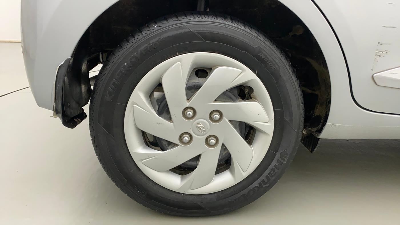 2019 Hyundai NEW SANTRO SPORTZ CNG, CNG, Manual, 31,552 km, Right Rear Wheel