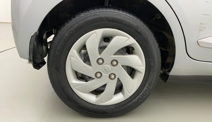 2019 Hyundai NEW SANTRO SPORTZ CNG, CNG, Manual, 31,552 km, Right Rear Wheel