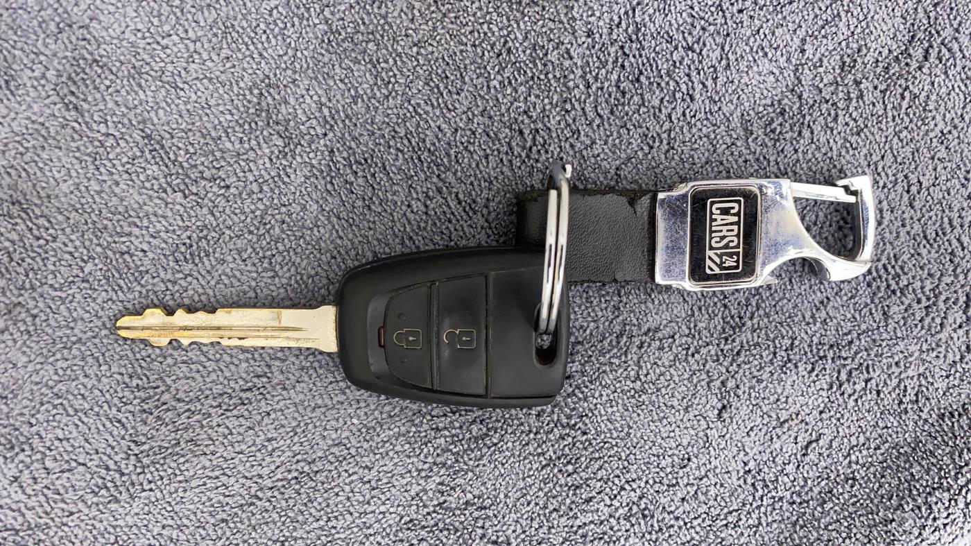 2019 Hyundai NEW SANTRO SPORTZ CNG, CNG, Manual, 31,552 km, Key Close Up