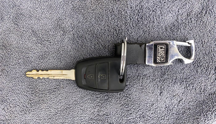 2019 Hyundai NEW SANTRO SPORTZ CNG, CNG, Manual, 31,552 km, Key Close Up