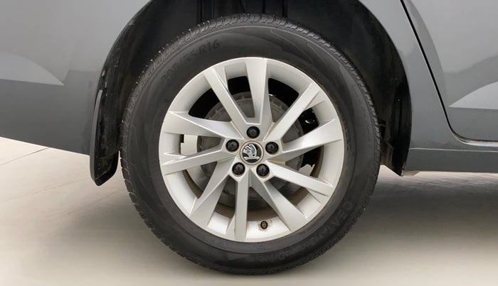 2022 Skoda SLAVIA AMBITION 1.0L TSI AT, Petrol, Automatic, 11,522 km, Right Rear Wheel