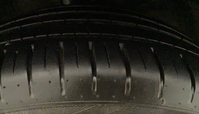 2019 Toyota Glanza V CVT, Petrol, Automatic, 15,901 km, Right Front Tyre Tread
