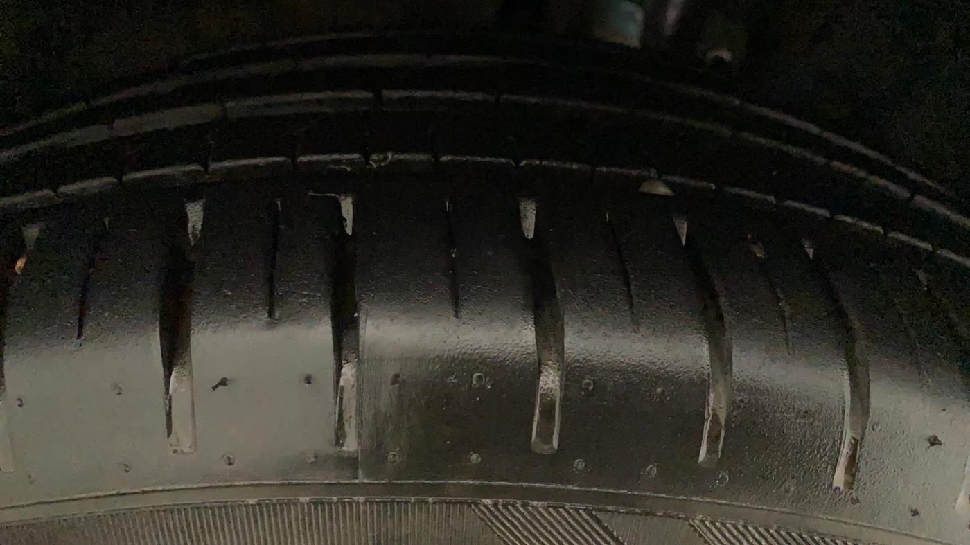 2019 Toyota Glanza V CVT, Petrol, Automatic, 15,901 km, Right Rear Tyre Tread