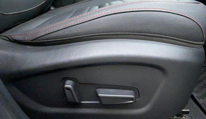 2020 KIA SELTOS 1.4 GTX+ TURBO GDI PETROL AT, Petrol, Automatic, 11,246 km, Driver Side Adjustment Panel