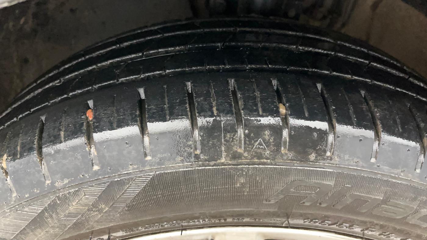 2017 Volkswagen Polo HIGHLINE1.2L, Petrol, Manual, 73,806 km, Left Front Tyre Tread