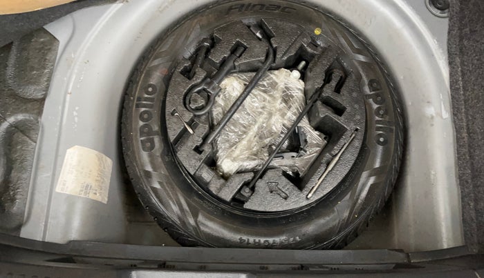 2017 Volkswagen Polo HIGHLINE1.2L, Petrol, Manual, 73,773 km, Spare Tyre