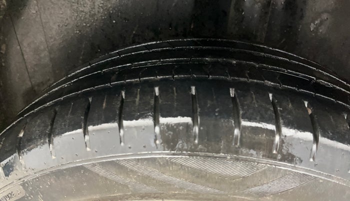 2017 Volkswagen Polo HIGHLINE1.2L, Petrol, Manual, 73,773 km, Left Rear Tyre Tread