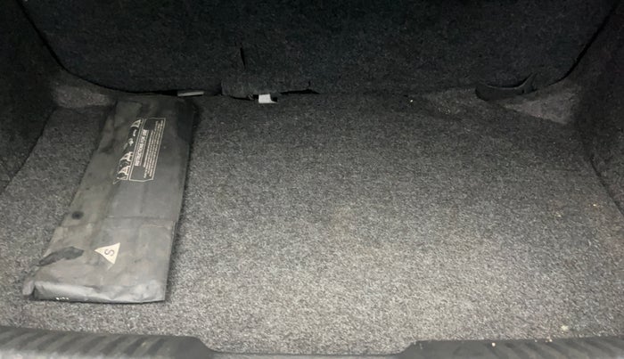 2017 Volkswagen Polo HIGHLINE1.2L, Petrol, Manual, 73,773 km, Boot Inside