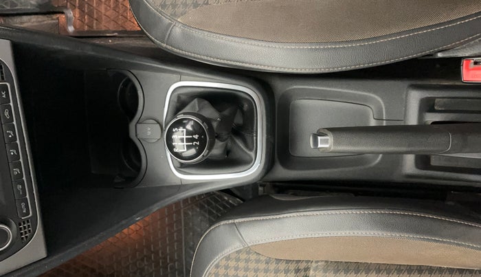 2017 Volkswagen Polo HIGHLINE1.2L, Petrol, Manual, 73,773 km, Gear Lever