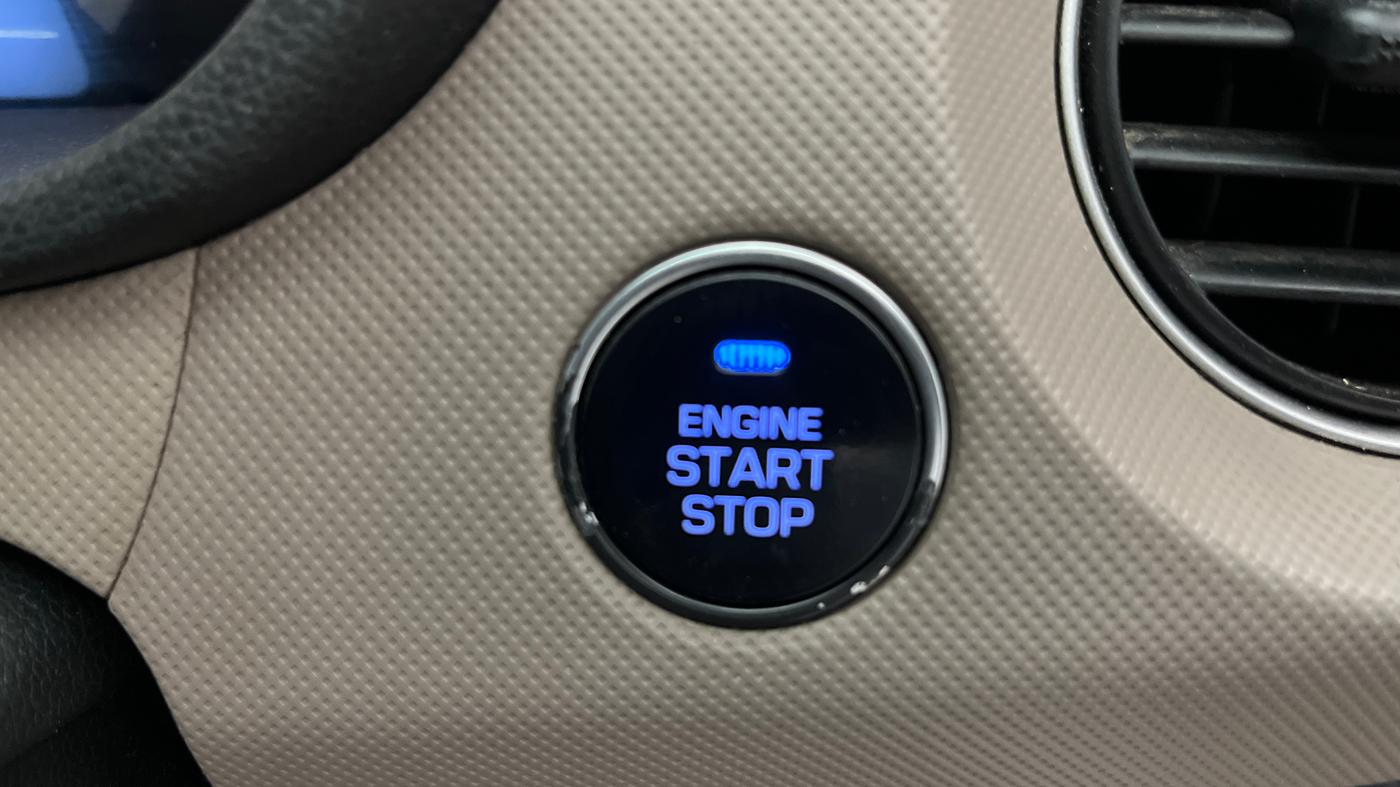2015 Hyundai Grand i10 SPORTZ 1.2 KAPPA VTVT, Petrol, Manual, 57,270 km, Keyless Start/ Stop Button