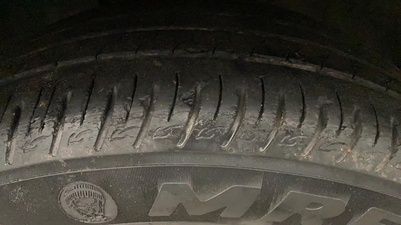 2021 KIA SONET GTX PLUS 1.5 AT, Diesel, Automatic, 67,104 km, Left Front Tyre Tread