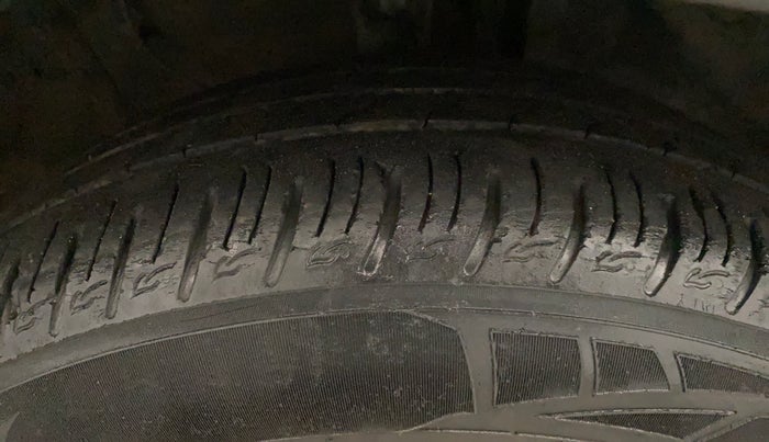 2021 KIA SONET GTX PLUS 1.5 AT, Diesel, Automatic, 67,104 km, Right Front Tyre Tread