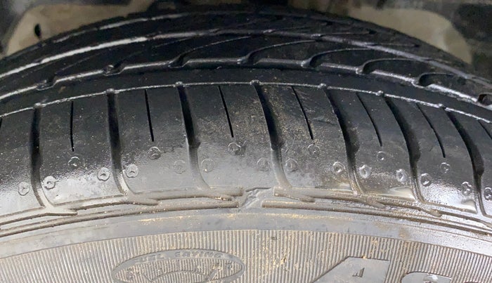 2018 Ford FREESTYLE TITANIUM PLUS 1.2 PETROL, Petrol, Manual, 75,293 km, Left Front Tyre Tread