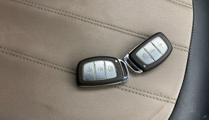 2014 Hyundai Grand i10 ASTA 1.2 KAPPA VTVT, Petrol, Manual, 72,604 km, Key Close Up