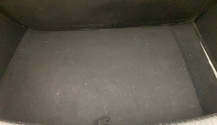 2014 Hyundai Grand i10 ASTA 1.2 KAPPA VTVT, Petrol, Manual, 72,604 km, Boot Inside