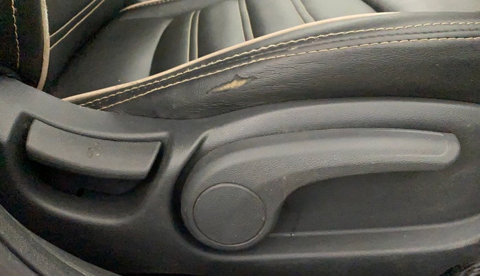 2018 Hyundai Elite i20 ASTA 1.2, Petrol, Manual, 34,111 km, Driver Side Adjustment Panel