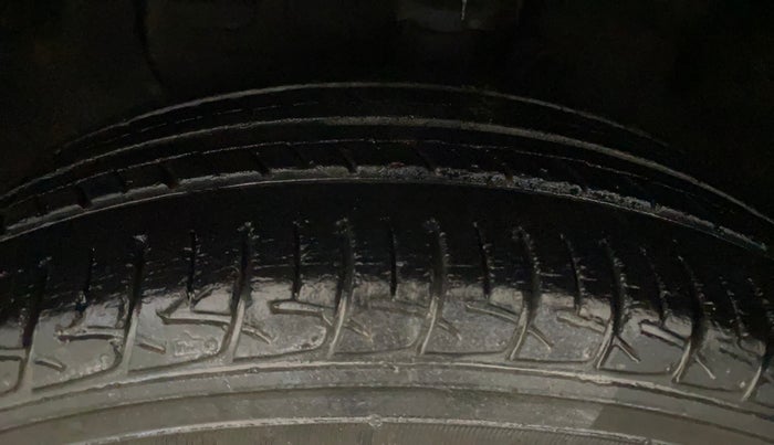 2018 Hyundai Elite i20 ASTA 1.2, Petrol, Manual, 34,111 km, Left Front Tyre Tread